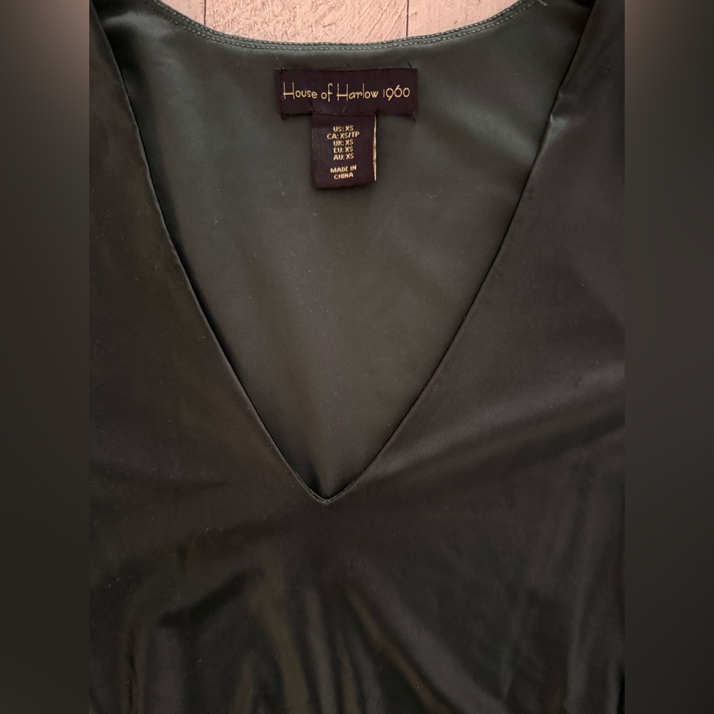 House of Harlow Emerald Green Long Sleeve V-Neck Bodysuit Size XS - Picture 4 of 5